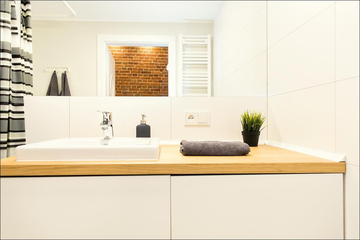 Terra Studio Dworcowa Lägenhet Wrocław Exteriör bild