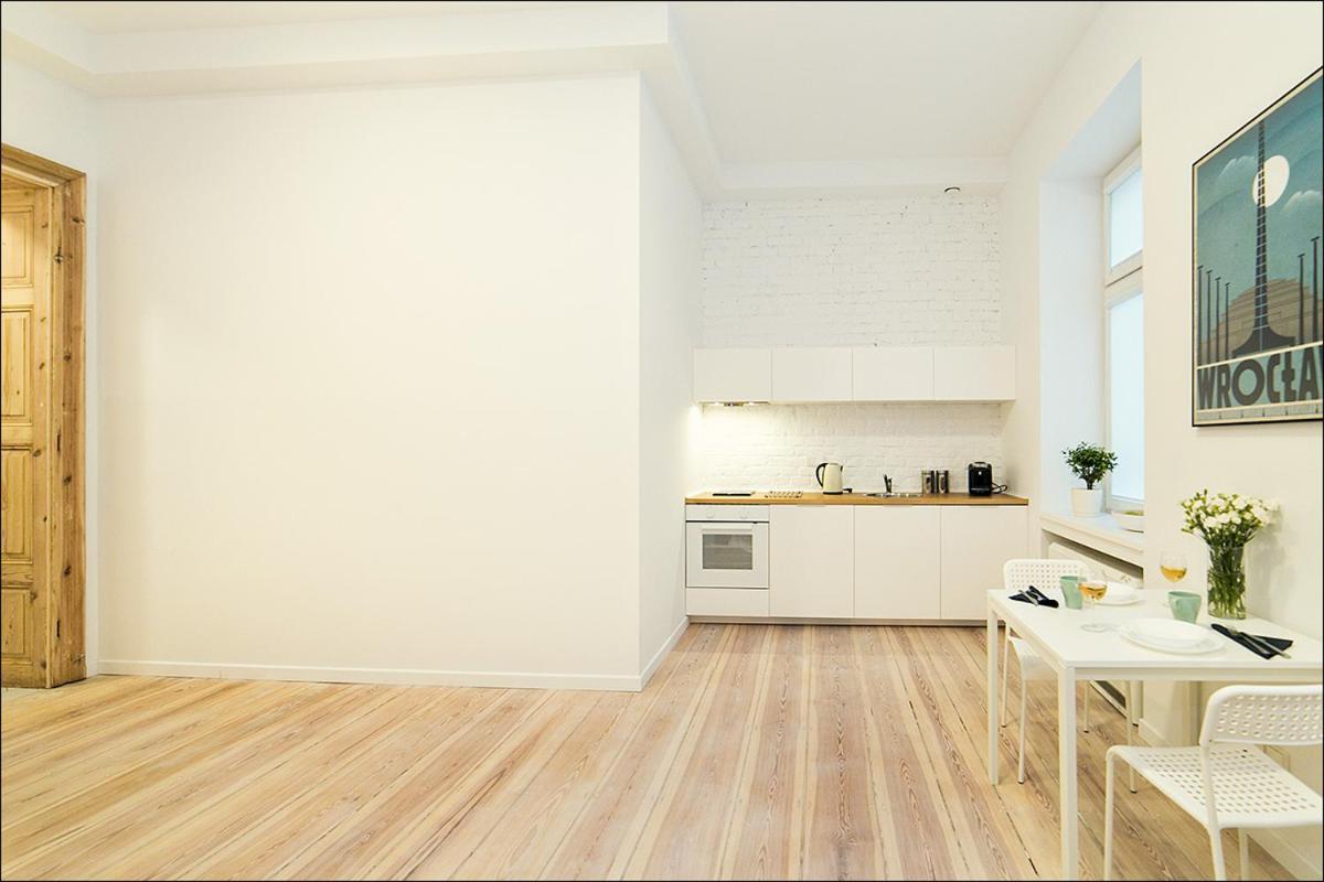 Terra Studio Dworcowa Lägenhet Wrocław Exteriör bild
